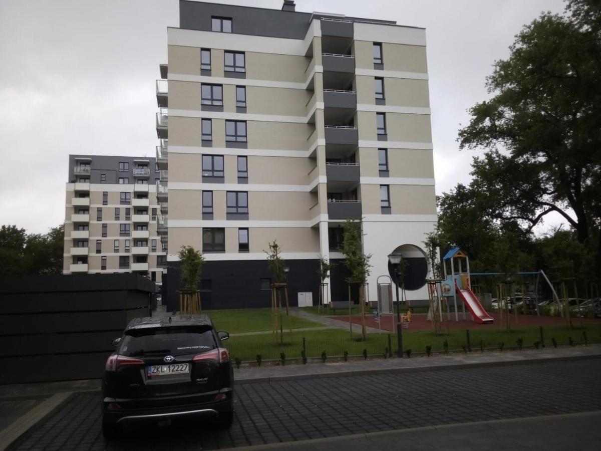 Apartament Szmaragdowy Platan Daire Kolobrzeg Dış mekan fotoğraf